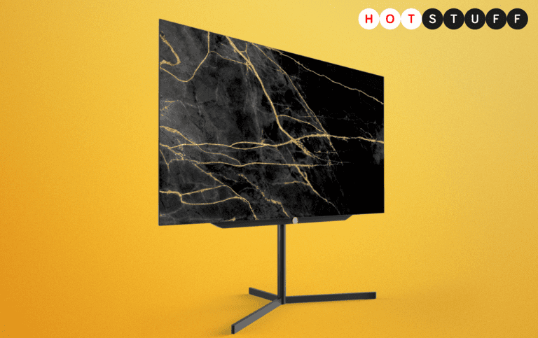 Loewe fête son 99e anniversaire avec une télé de 77 pouces plaquée or