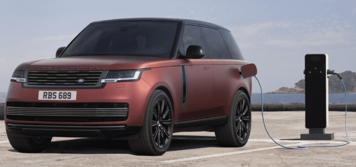 Range Rover : jusqu’à 113 km en mode 100% électrique