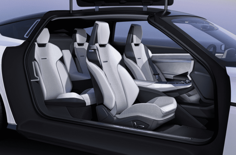 DeLorean s’associe à Cambridge Audio pour le système audio de son Alpha 5