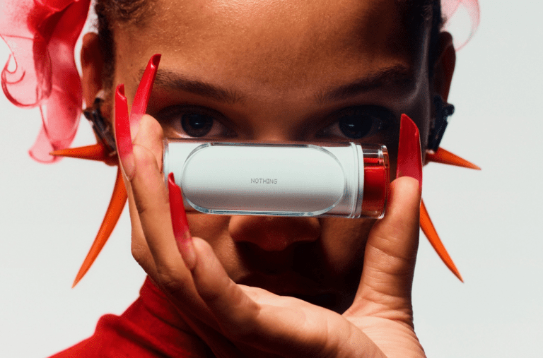 Nothing tease son nouveau gadget transparent