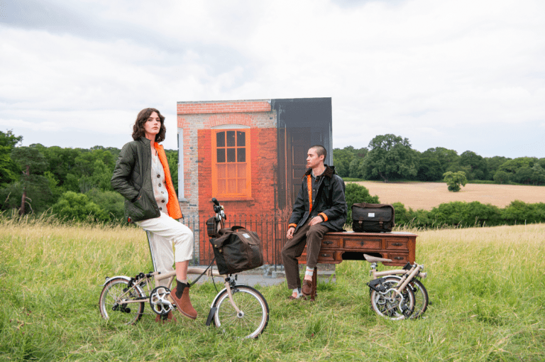 Barbour X Brompton, une collaboration 100% British 