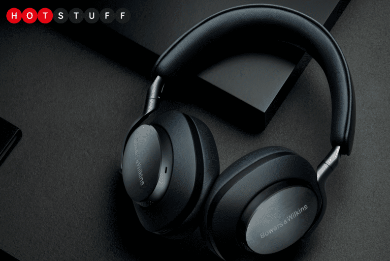 Bowers & Wilkins célèbre 60 ans de Bond cinématographique avec un PX8 007 Edition