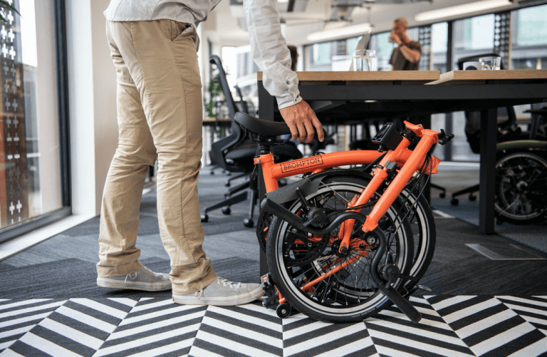 Brompton dévoile son millésime 2023 de vélos pliants