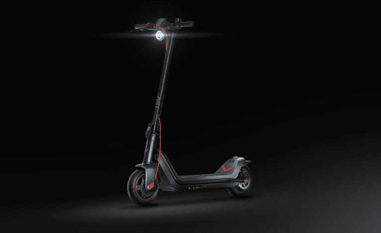 NIU commercialise une version améliorée de sa trottinette KQi3 MAX