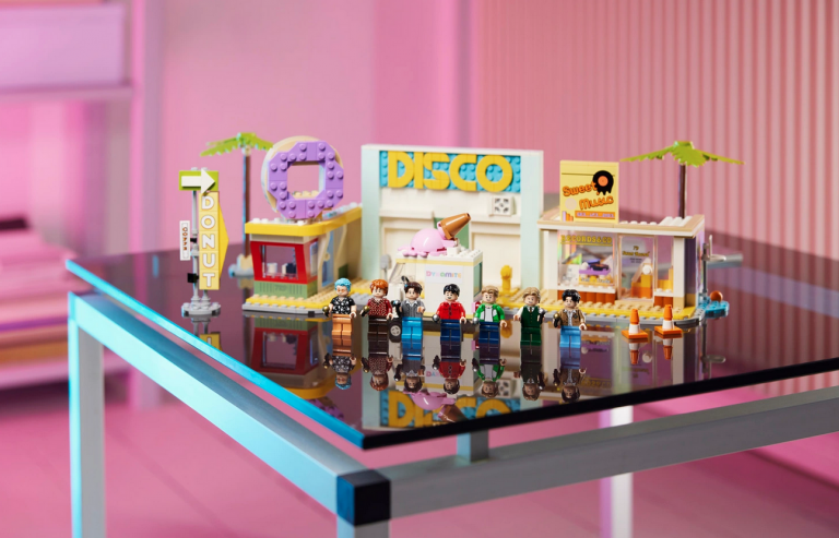 Un dance-floor LEGO Ideas Dynamite, avec BTS, les stars de K-Pop