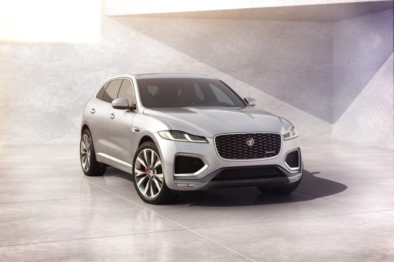 Essai – Jaguar F-Pace P400e : le gros félin s’hybride…