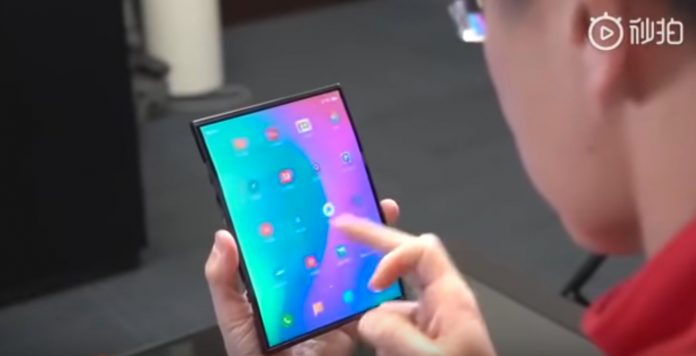 Origa-Mi ? Xiaomi dévoile son smartphone doublement pliable
