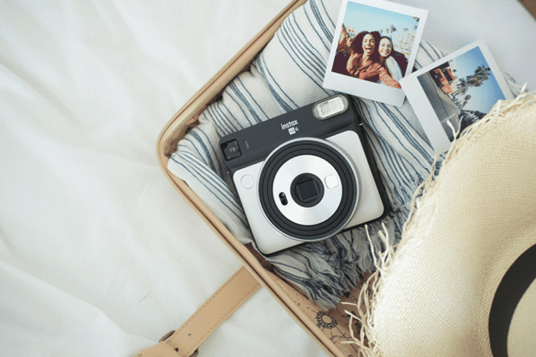 Fujifilm Instax Square SQ6, photo au carré Ce petit joujou branché imprime illico presto les photos de la génération Instagram.