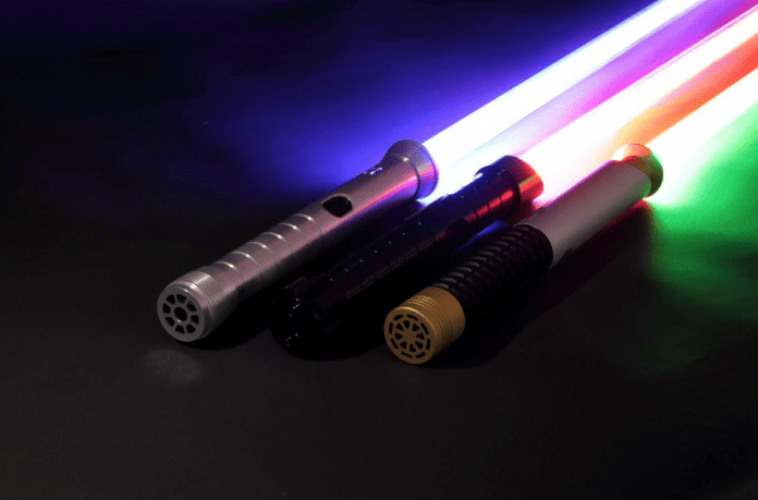 CES 2019 - Un sabre laser plus vrai que nature