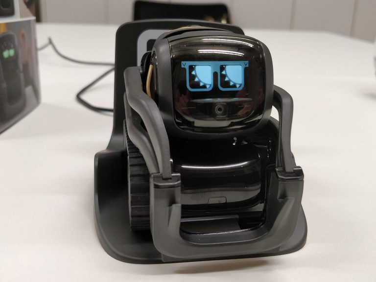 Anki Vector, le petit robot intelligent qu’on adore adorer