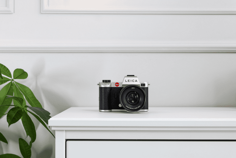 Un nouveau Leica SL2 anodisé argent pour briller en société