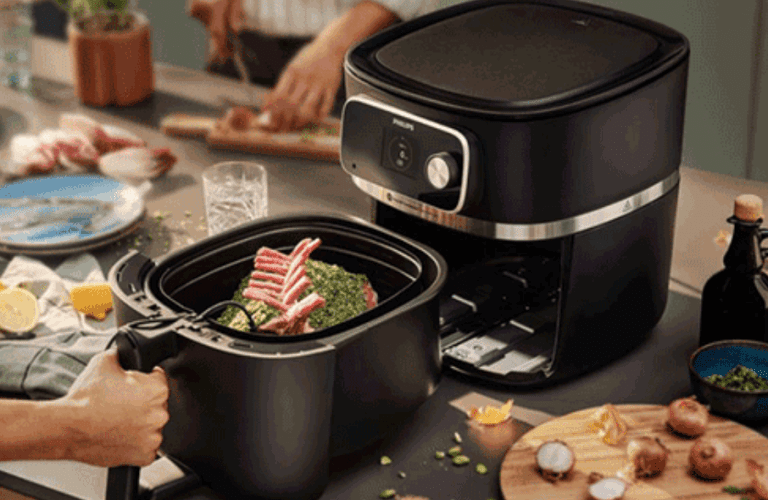 Un AirFryer Série 7000 sur les tables de fête