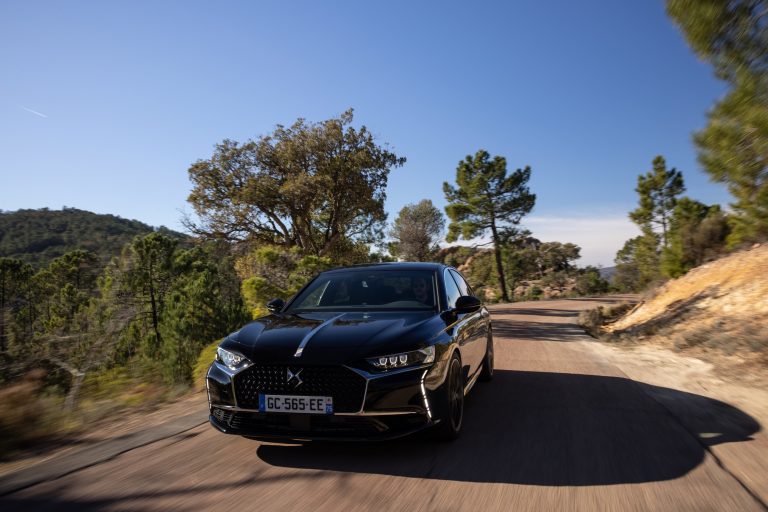 Essai : DS9 E-Tense 360 4×4 Esprit de Voyage, so chic !