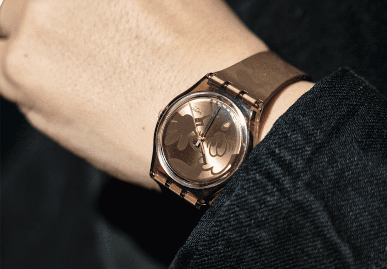 À Venise, Swatch dévoile une montre Vick Bronze avec l’artiste japonais Verdy