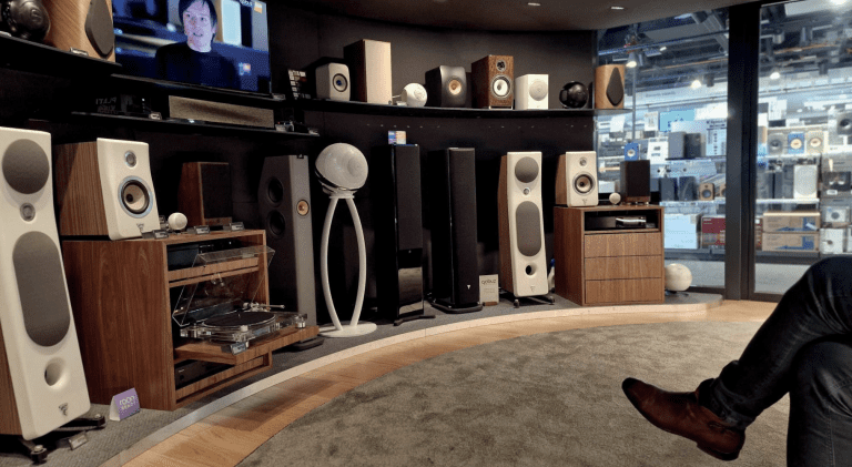 Cabasse et Triangle présentée à La FNAC et à La bulle acoustique