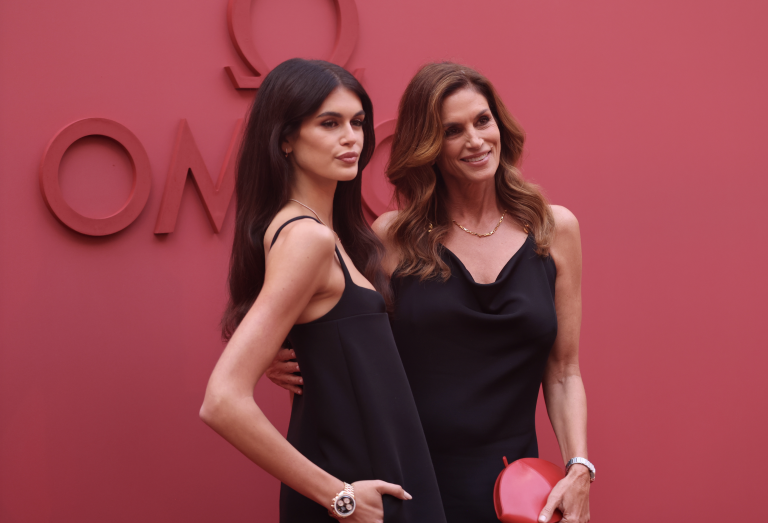 L’OMEGA House Paris accueille Cindy Crawford et Kaia Gerber pour sa soirée d’ouverture