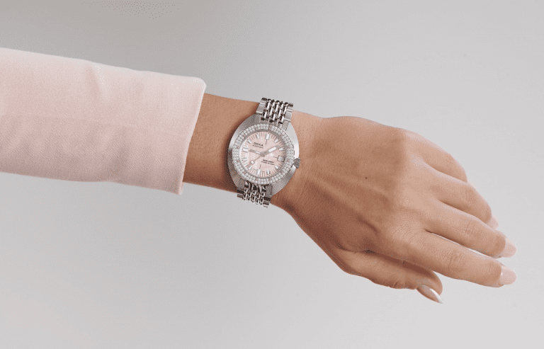 DOXA dévoile sa première collection SUB serties de diamants