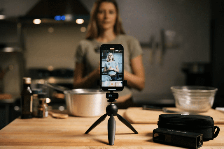 Sennheiser lance le Profile Wireless, l’outil audio multifonction pour les créateurs de contenu