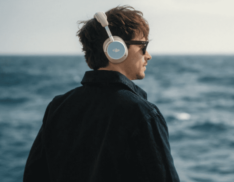 Bang & Olufsen dévoile l’édition limitée Beoplay H100 Charles Leclerc