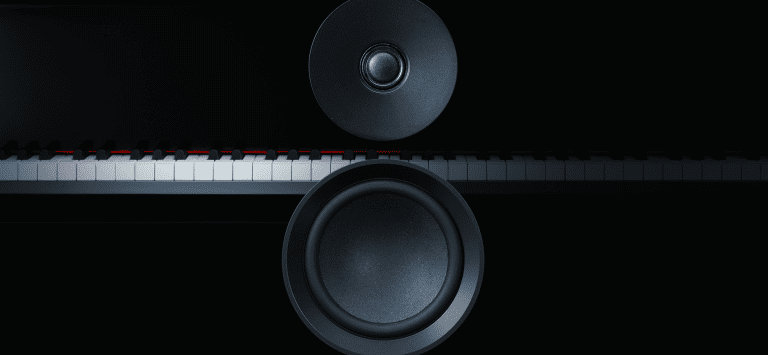 Yamaha dévoile ses nouvelles enceintes laqués piano noires NS-800A & NS-600A