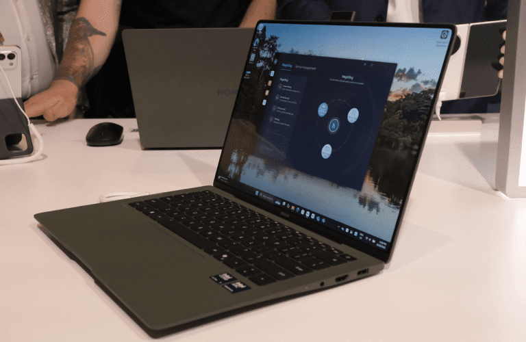 Le dernier ultraportable d’Honor est presque aussi fin que son téléphone pliable