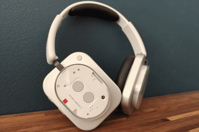 On a testé le casque Nothing Headphones 1, et c’est bien plus qu’un design audacieux