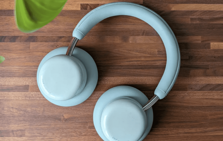 Le CMF Headphone Pro ne se distingue pas seulement par ses couleurs attrayantes