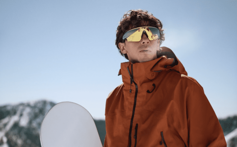 Oakley Meta Vanguard : Les nouvelles lunettes IA maintenant disponibles