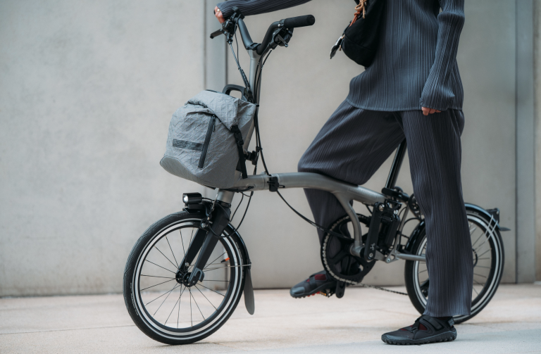 Brompton revisite sa gamme de vélos électriques pliants
