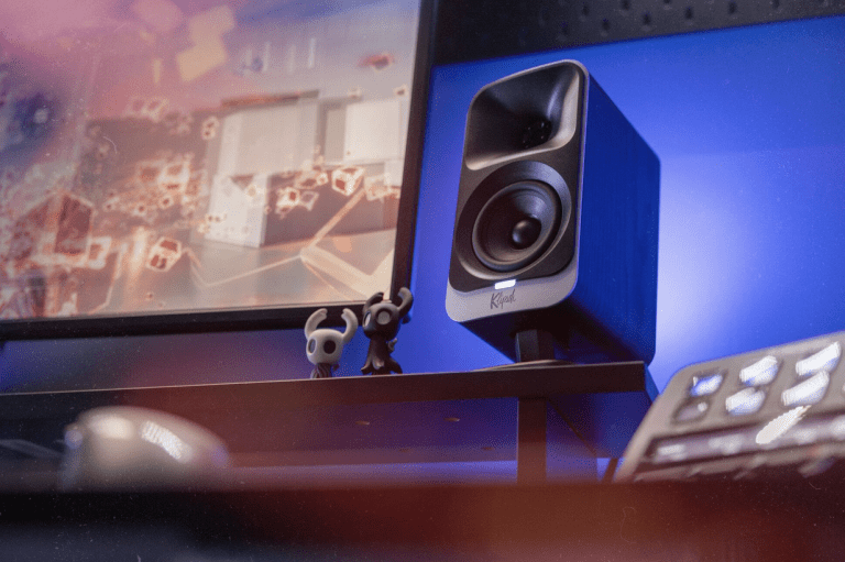 Klipsch lance Promedia Lumina, des enceintes de bureau avec éclairage LED