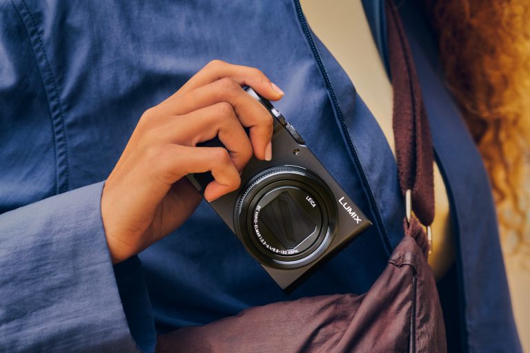 Panasonic présente son nouveau compact de voyage, le LUMIX TZ300