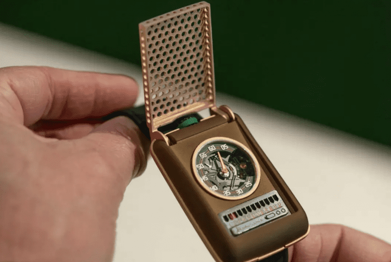 Le Communicateur de Star Trek réinventé en montre de luxe