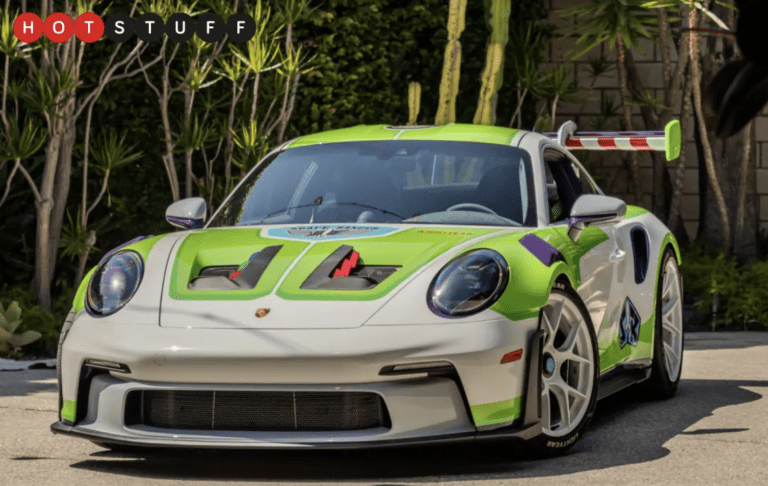 Porsche vient de construire trois 911 uniques inspirées de Toy Story 5 – et on n’a jamais autant voulu une voiture