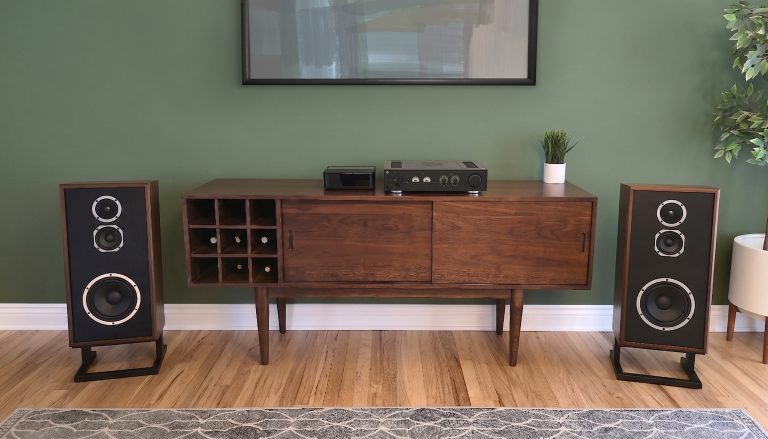 KLH Audio ajoute la Model Four à sa collection Model